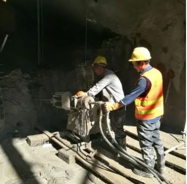 左贡水下抗分散灌浆料特点 水下不分散注浆料介绍